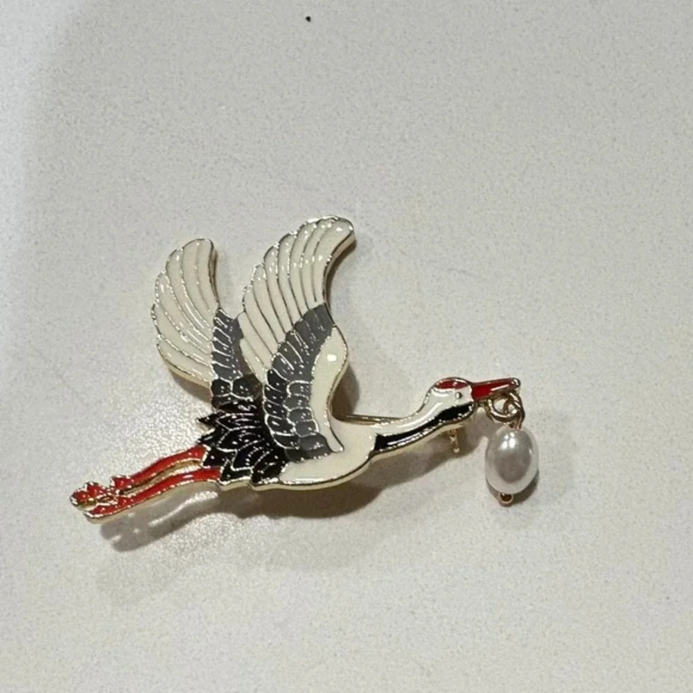 N/A •	beautiful crane